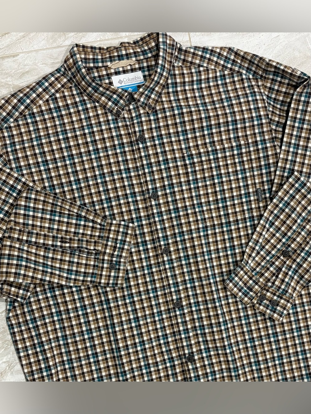 Columbia Men’s Plaid Button-Down Shirt in Brown Blue Check